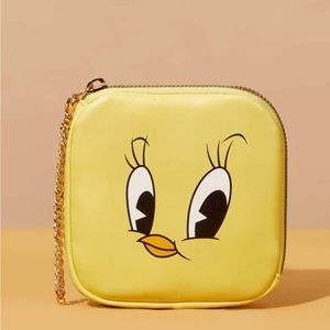 Looney Tunes Tweety Bird Pouch